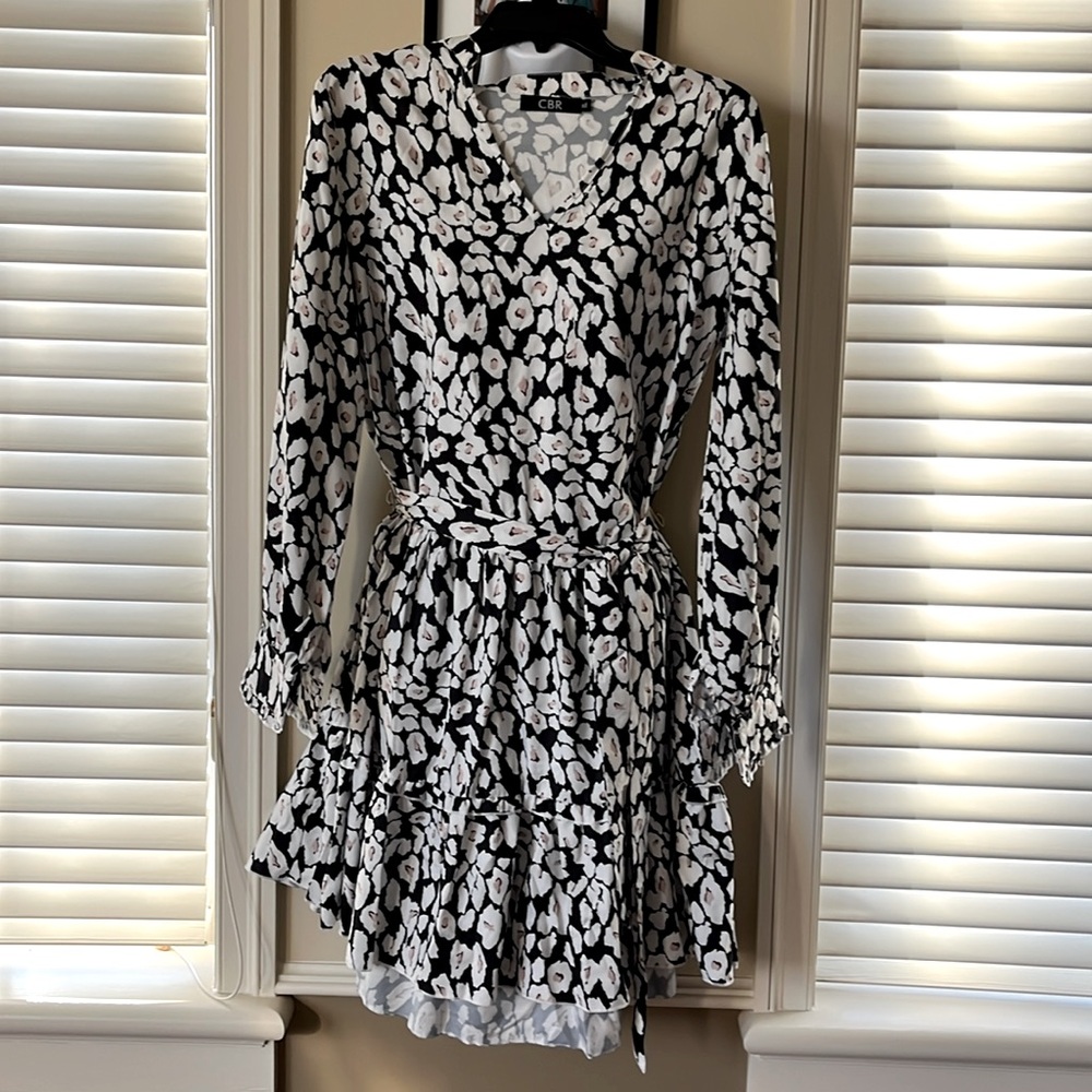 Long sleeves mini dress cross body